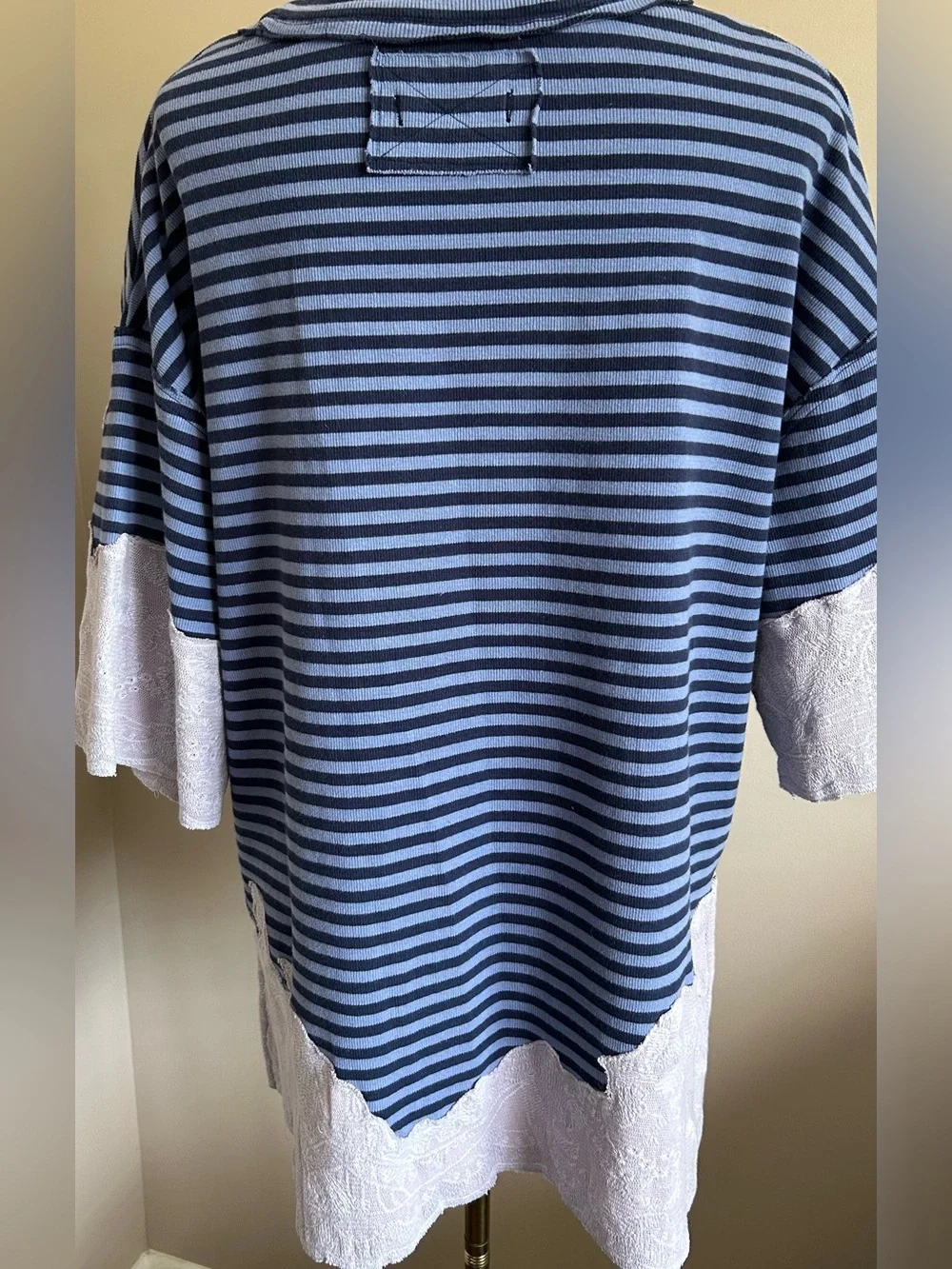 We The Free Oversized Striped Crew Neck Jersey T-Shirt w. Lace Appliqué. - Picture 7 of 9
